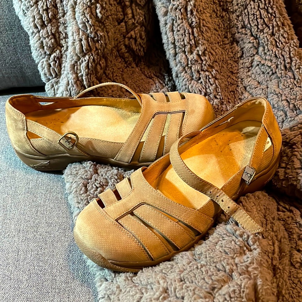 Dansko Kiera Mary Jane Tan Leather Shoe